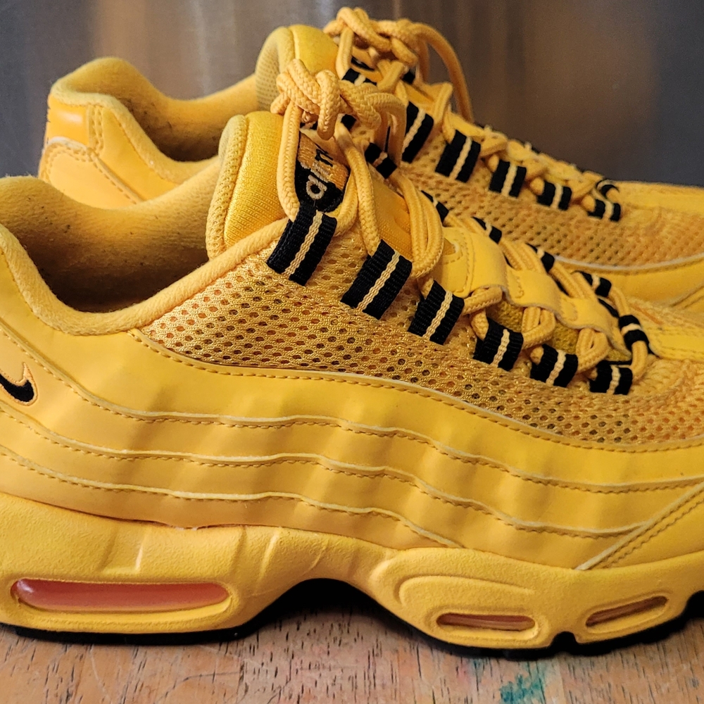 Nike Kids Sneakers in Vibrant Yellow